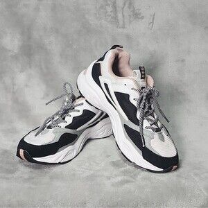 FILA Womens Athletic Shoe RN#91175 US Size 7.5 Rarely Worn